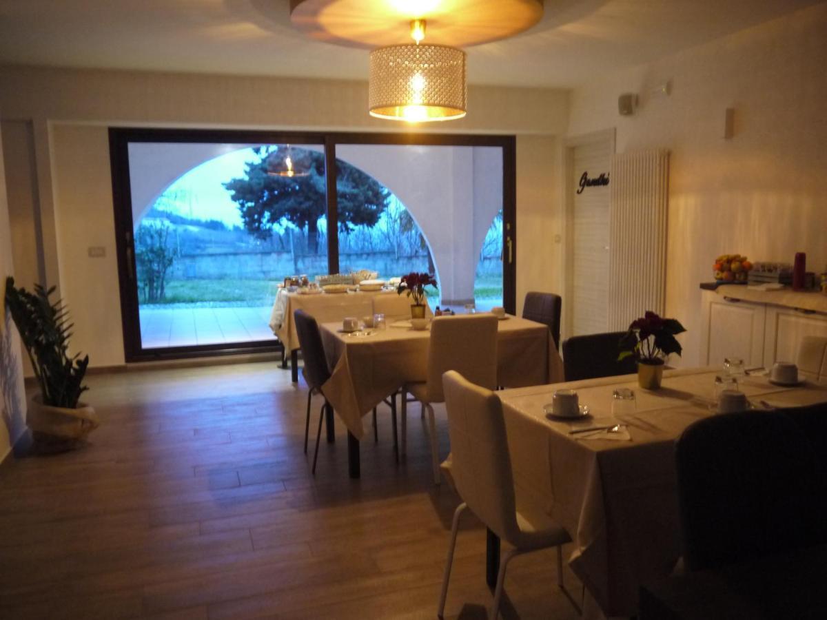 "Cara Pace" In Collina Per Famiglie Bed and Breakfast Montefiore Conca Eksteriør billede
