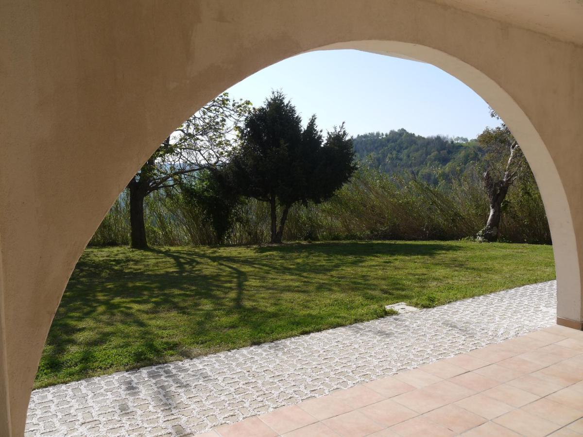 "Cara Pace" In Collina Per Famiglie Bed and Breakfast Montefiore Conca Eksteriør billede